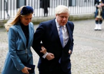 Edhe e fejuara shtatzënë e kryeministrit Johnson dyshohet për simptoma të Covid-19