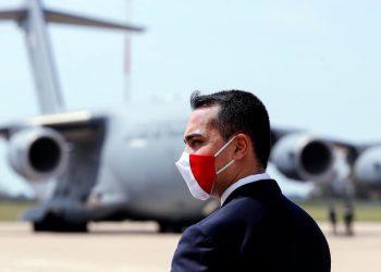 Di Maio përshëndet vendimin e Shqipërisë: 60 infermierët, një ‘dhuratë’ nga miqtë tanë
