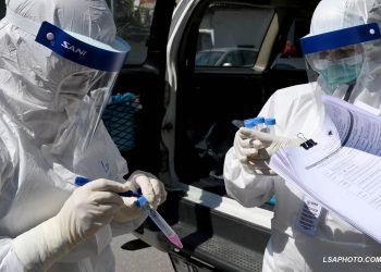 Nga masat mbrojtëse te marrja e tamponëve për të dyshuarit, si është një ditë pune e mjekëve të Infektivit (Foto)