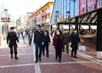 Masat anti-Covid/ Veliaj: Vijojmë me monitorimin e tregjeve. Xhaçka: Të ruajmë atë që kemi arritur deri më tani