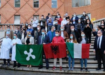 Përfunduan misionin në Itali, flet mjeku shqiptar: Nuk ka patur festë, por u gëzuam për përgjigjen e testeve. Kthehemi me kokën lart!