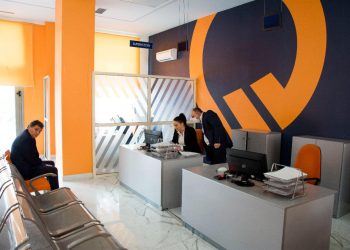 Paga e energjisë elektrike?/ OSHEE zgjat fashën e orarit për shërbimin ndaj klientit!