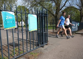 Infermierja e inatosur kritikon ata që thyejnë karantinën: Idiotë, kam frikë të shkoj në punë për fajin tuaj (Foto)
