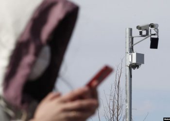 Në rusi nuk mund t’i shpëtosh karantinës. Krijohet aplikacioni që kontrollon lëvizjet e banorëve