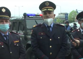 Veliu monitoron respektimin e masave, thirrje policëve: Mos toleroni asnjë shofer që lëviz jashtë…