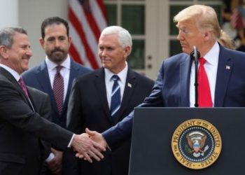 Trump bën testin e dytë për koronavirusin, çfarë tregojnë rezultatet