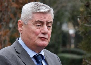 Dash Shehi: Covid-19 na prishi planet për zgjedhje të parakohshme, masat e qeverisë minimaliste