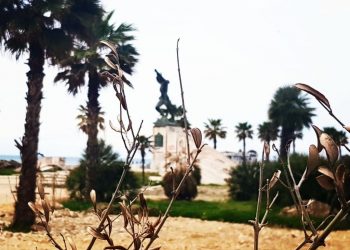 Disa faqe ditari: Nga pranvera e “vetmisë” së madhe te “vaksina” e prindërve