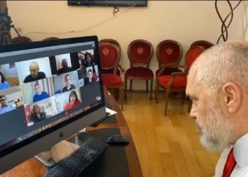 Rama me komitetin teknik të koronavirusit/ Bino: Të gjurmohet çdo rast pozitiv. Fico: Rritja e numrit të të prekurve, e qëndrueshme