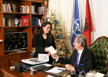 Testimet masive/ Edhe zëdhënësja e Berishës kundër Bashës e LSI-së: Janë harxhim i kotë energjie