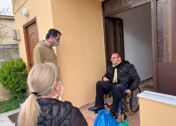 Pako me ushqime për të moshuarit e Njësisë 4, Veliaj: Të bëhemi pak më solidarë në këtë epidemi