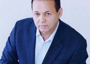 Shqiptari me Covid-19 hidhet nga ballkoni në SHBA/ Këngëtari i njohur: Pashë videon dhe po më dridhet trupi