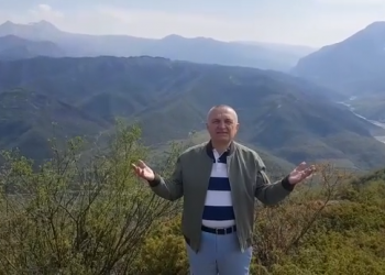 Meta përshëndet me video nga Çepani i Skraparit: “Nga vendlindja ime”