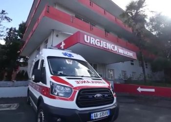 Beteja me sëmundjen në dy spitalet COVID/ Sa pacientë janë në terapi intensive dhe sa të intubuar