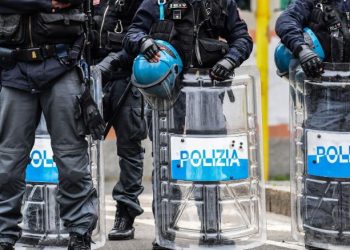 Koronavirusi liron disa nga bosët e mafies italiane prej burgu