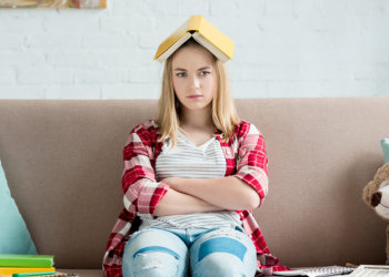 Karantina ka dhe anët pozitive/ Këto janë 5 gabime që nuk duhet t’i bëni gjatë qëndrimit në shtëpi