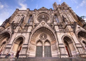 Katedralja e ndërtuar për të “shpëtuar” shpirtrat, do të përdoret për të shëruar trupat e të infektuarve