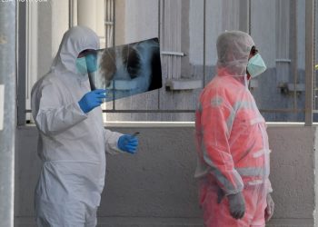 Projeksionet për Shqipërinë / Më shumë të shëruar dhe testime, më pak të infektuar dhe telefonata