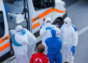 Ndodh në Itali, dashnorja e babait infekton me koronavirus 13-vjeçarin