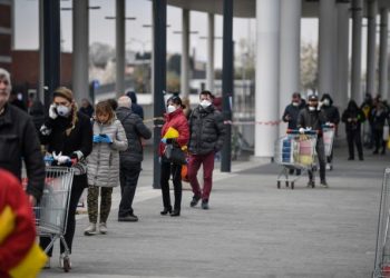 Gjashtë sekondat që mund t’iu shmangin nga infektimi me COVID-19, rregullat që duhet të ndiqni