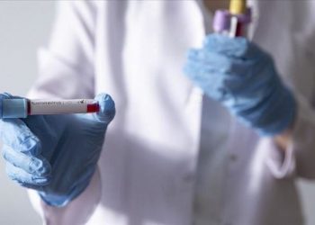 Epidemilogu Alimehmeti:“Vetëm ai që ka mposhtur frikën nga Covid-19 është i lirë”