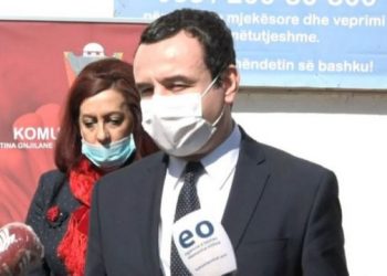 Covid-19/Albin Kurti bën testin: Kam frikë për familjen, takova një të infektuar