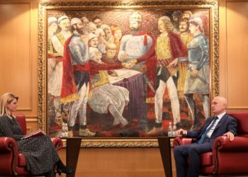 “S’mund të sillem si populist apo spekulant në këtë situatë kritike”/ Meta sqaron dekretin për ndryshimet në Kodin Penal