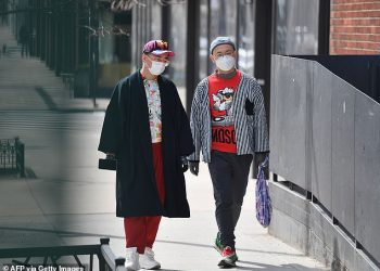 “Nëse doni, përdorni shall, është më i trashë”/ Trump ua lë në dorë amerikanëve nëse duhet apo jo të dalin me maska