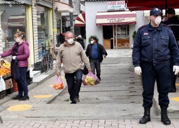 Pipero: Në mjedise publike duhet të mbajmë maska sa kohë e kemi epideminë mes nesh