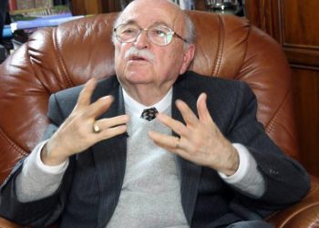 Nga tamponët, te hapja e ekonomisë e fashat orare/ Propozimet e Aleksandër Meksit për qeverinë mbi pandeminë