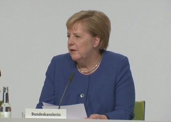 Edhe Merkel në presion për të lehtësuar masat e Covid-19