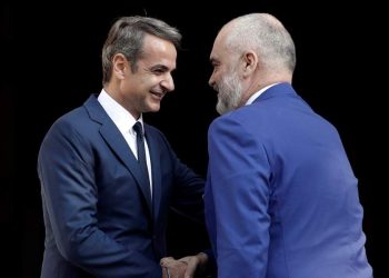 Koronavirusi/ Rama bisedë telefonike me homologun grek Mitsotakis