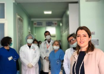 VIDEO/ Manastirliu: Mjekët e familjes do të ndjekin online ecurinë e pacientëve me koronavirus që ndodhen në shtëpi