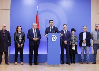 Ekspertët e PD harrojnë kërkesën për testime, tani duan skanime të të infektuarve