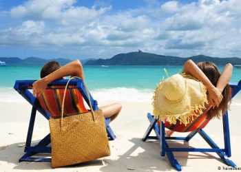 Nga xhamat ndarës në plazh tek menutë me vetëm një pjatë/ Si do pushojnë europianët këtë vit?