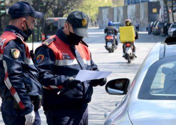 Masat e reja/ Qytetarët me leje jo më larg se 500 m nga banesa! Nuk lejohet lëvizja e pamotivuar e makinave