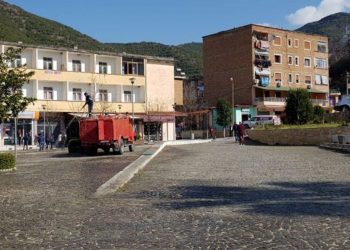 Rasti i parë me koronavirus në Poliçan, bashkia urdhëron mbylljen e qytetit për 15 ditë