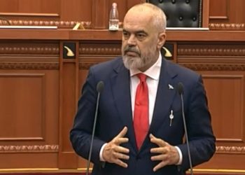 “Dëgjojmë dëngla nga njerëz me mikrofon”/ Rama: Do kishim 18 mijë viktima pa masat