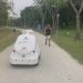 “Qëndroni në shtëpi”, ky është roboti që po zëvendëson policët në parqet e Singaporit (Video)