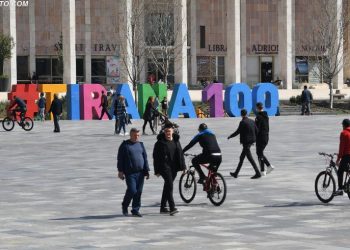 Më të prekurit nga koronovirusi janë 55-64 vjeçarët/ Ja sa është mosha mesatare në Shqipëri