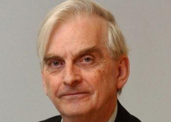 Mikrobiologu skocez akuza qeverive: Ja pse politikanët po fshihen pas shkencës për koronavirusin