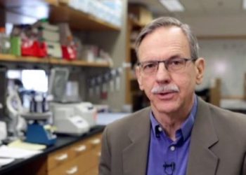 Testoi tek njerëzit vaksinën eksperimentale anti-Covid, profesori i Harvardit bëhet miliarder brenda javës