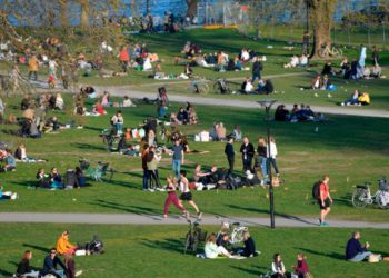 Ekspozimi ndaj Covid-19, epidemiologu: Suedia do ta ketë më të lehtë përballimin e një vale të dytë