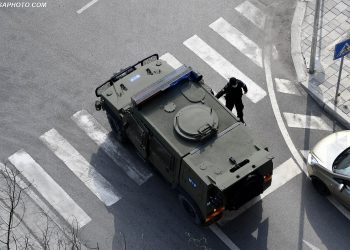 Thyen karantinën dhe shkelën masat për Covid-19/ Gjobiten 262 persona, 29 shoferë janë…