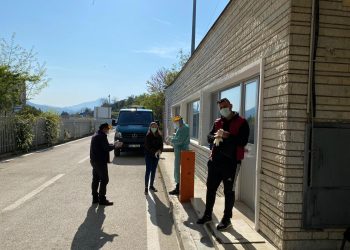 Temperaturë dhe ethe/ Vajza shtatzënë kaloi natën në Kakavijë, pas problemeve i bëjnë testin e koronavirusit