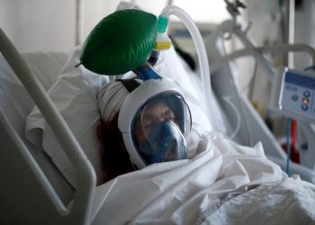 Studimi/ Pacientët që futen në ventilator, vetëm 34% shanse për të jetuar