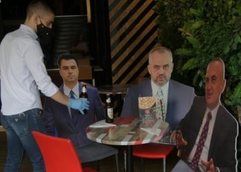 FOTO / Ironia në lokal, Rama, Basha dhe Meta ulen bashkë për birra
