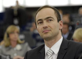 Grupi i EPP në Parlamentin Europian këshillon PD: Angazhohuni në bisedimet për Reformën Zgjedhore