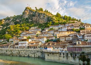 U shpall “zonë e gjelbër”, rast i ri me koronavirus në Berat/ Infektohet ekonomistja e Ujësjellësit