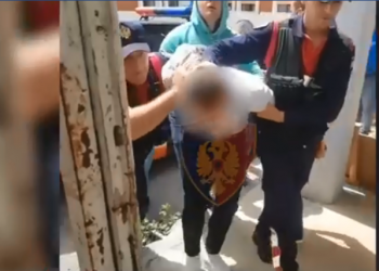 VIDEO/ Policia publikon pamjet, si u arrestua autori i pengmarrjes së bujshme në Shkodër